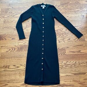 Elegant Black Lark & Gray Ribbed V-Neck Button-Up Midi Dress